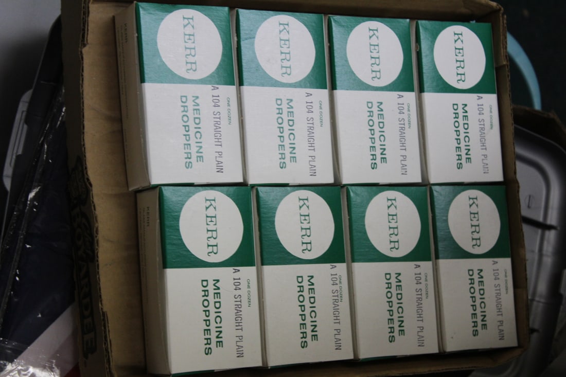 Eight Dozens Kerr Medicine Droppers: vintage - rare find
