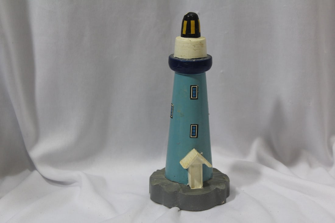A Lighthouse: 6" tall