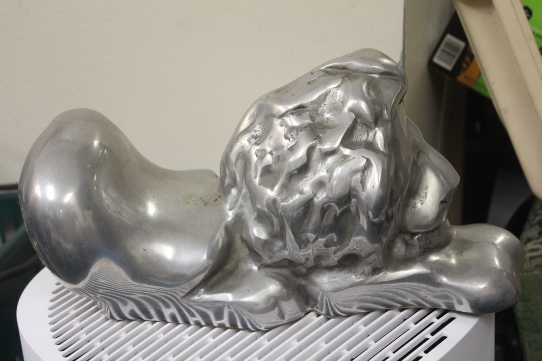 Signed David Parkin Aluminum Lion: limited edition: 305/450 - 14 1/2" across
