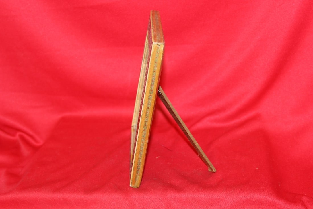 A Handpainted Article - 4