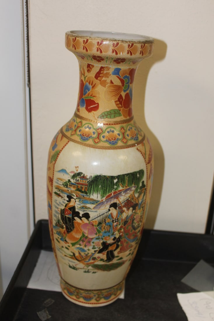 Oriental Ceramic Vase: 16 1/8" tall