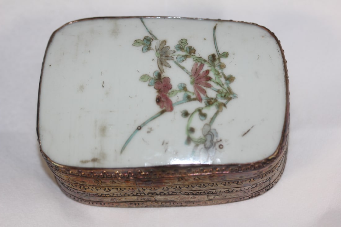 Chinese Porcelain and Metal Box: 4 inches across