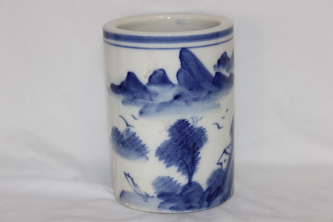 A Chinese Blue and White Cylinder Vase: possibly old - 5 7/8" tall