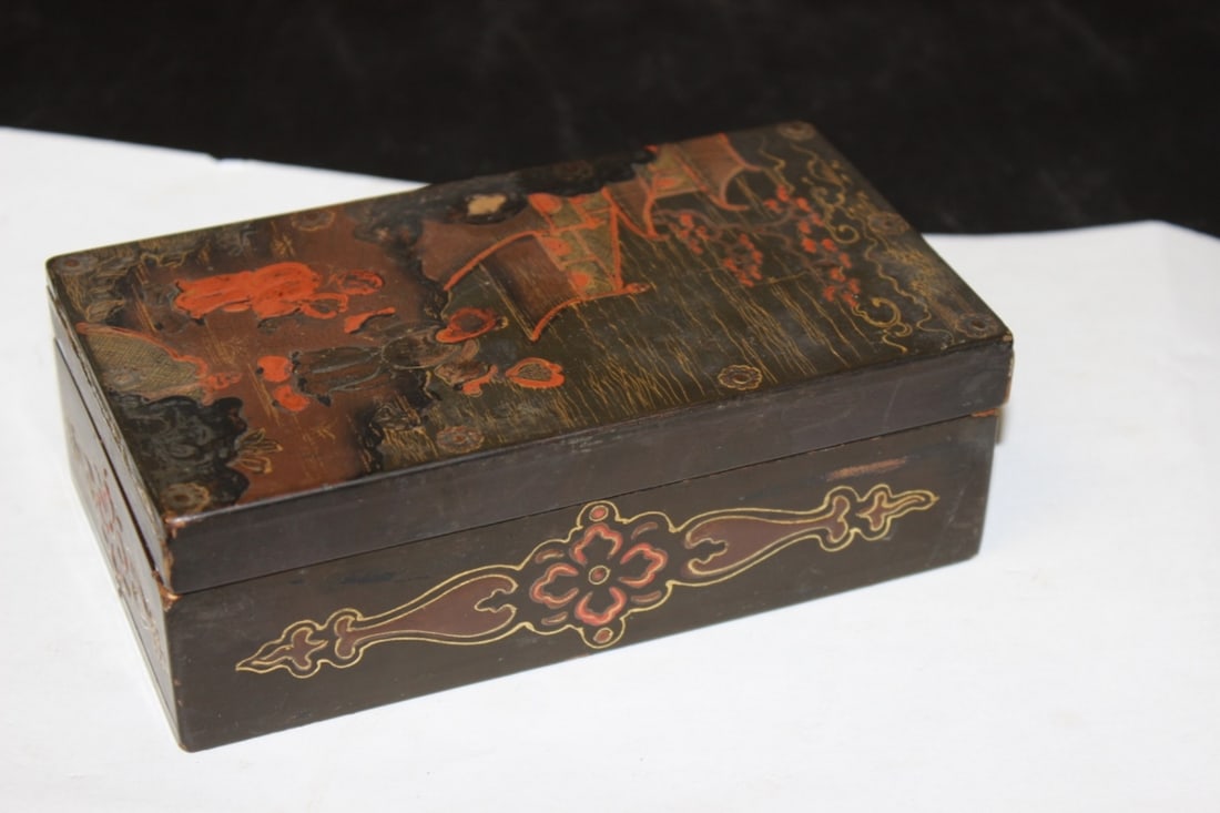 A Chinese Lacquer Box - 2