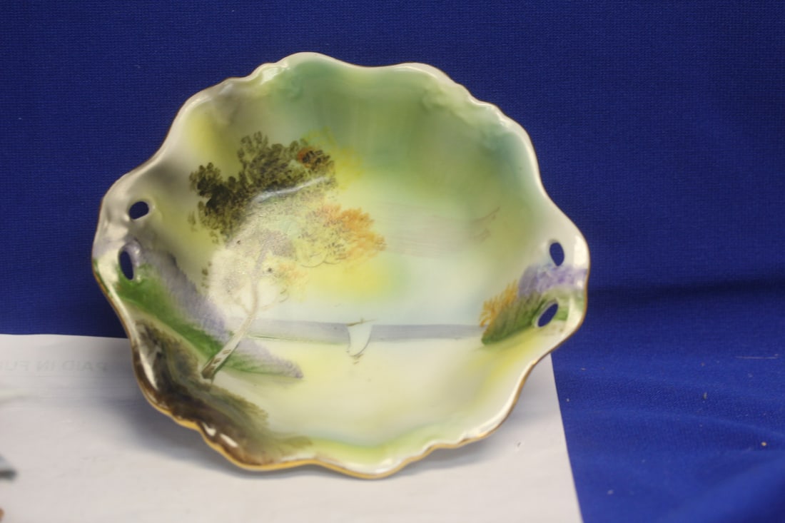 Noritake Two Handle Japanese Bowl: 6 1/2" in diameter