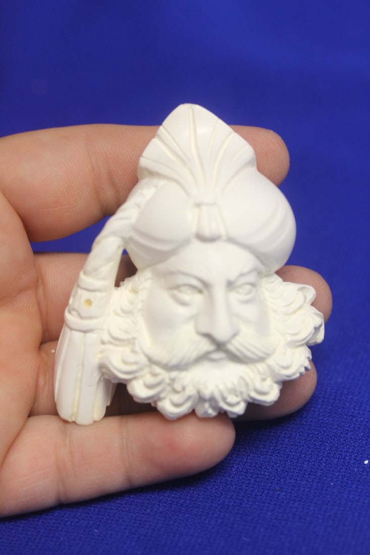 A Carved Meerchaum Head: 2 3/4" in length
