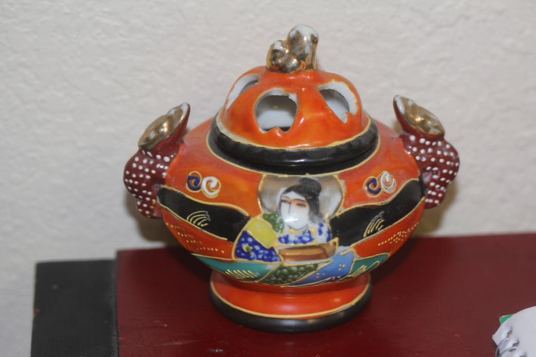 Handapinted Japanese Censor: 4 1/4" wide