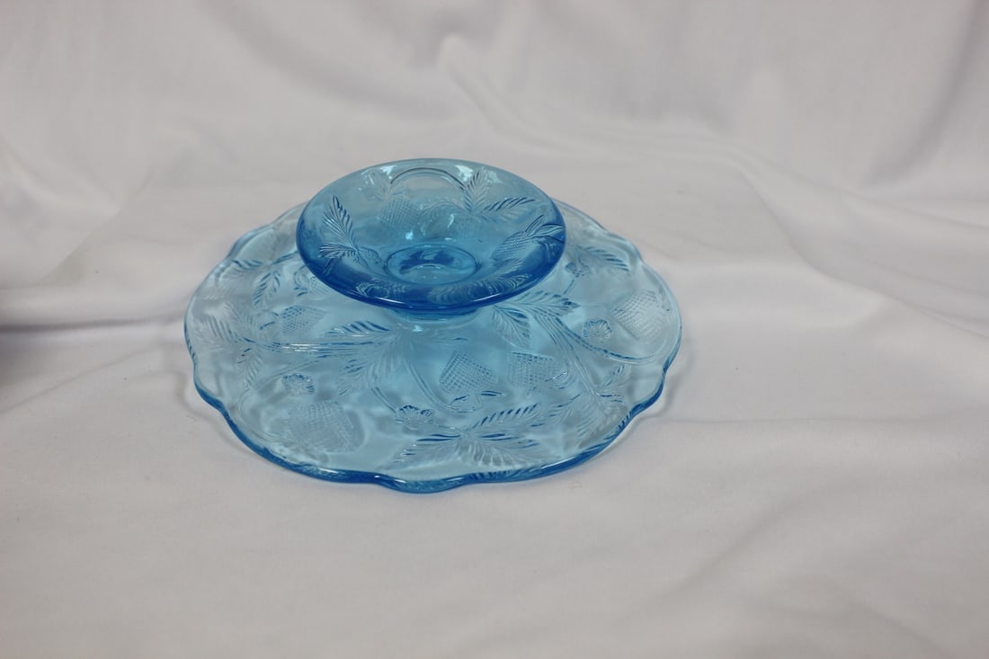 A Child's Cake Stand - 4