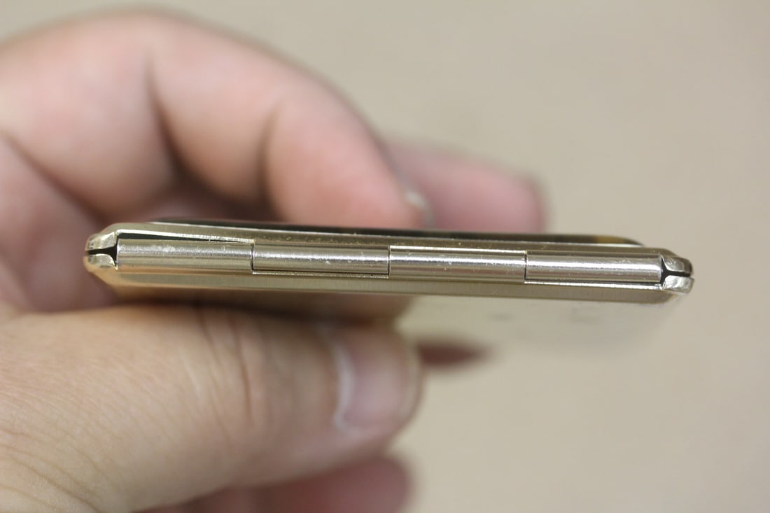 A Compact Duel Mirror - 5