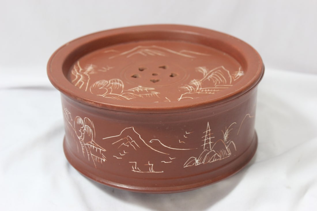 A Signed Chinese Yixing Container: with lid - 6 3/4" in diameter