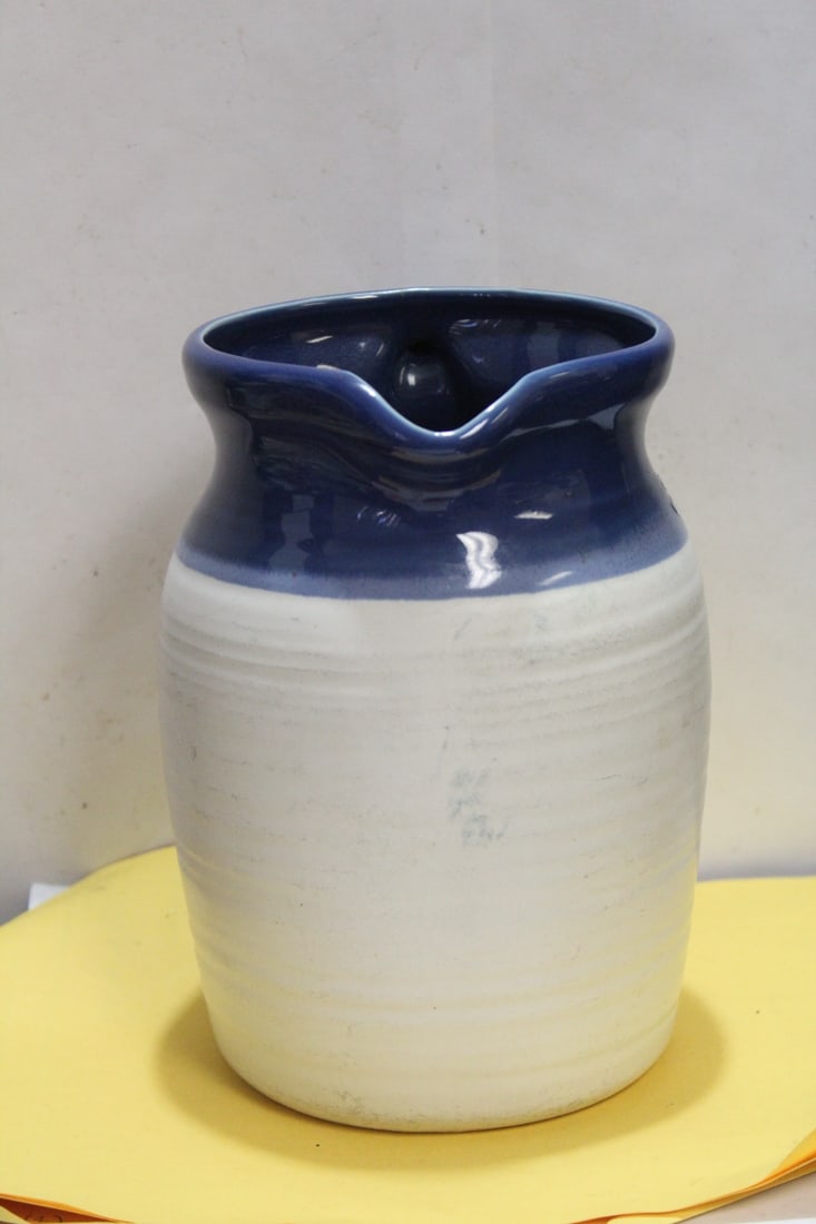 A Vintage Ceramic Pitcher - 4