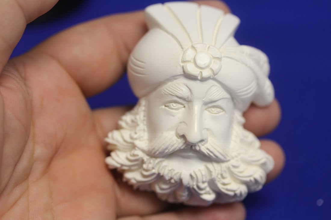 A Carved Meerchaum Head: 2 1/2" in length