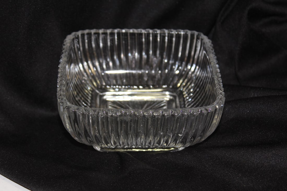 A Glass Bowl: 4 1/4" in diameter