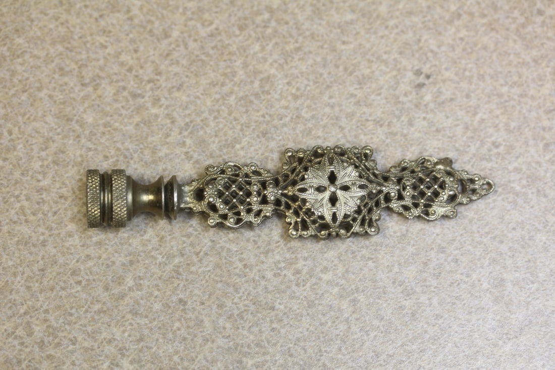 Vintage/Antique Brass Lamp Finial: Victorian era - filigree - 4 1/8" long