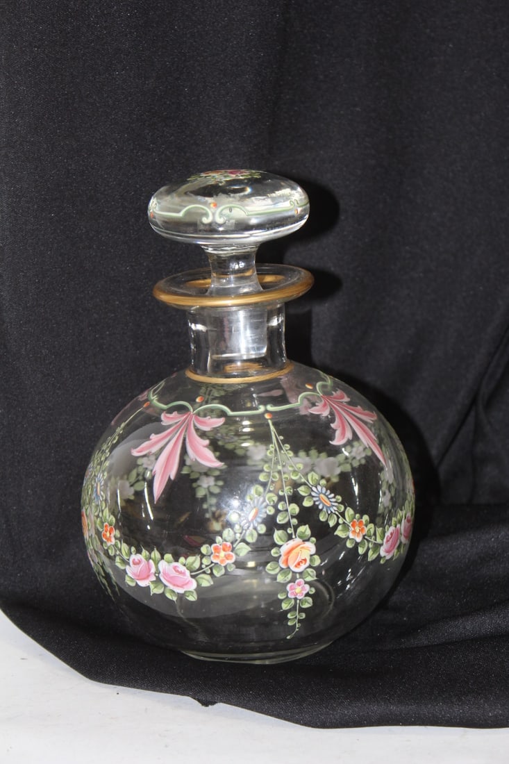 A Hand Painted Cambridge Decanter: beautifully done - please note: stopper stuck to the neck - rare - 7 1/4" tall