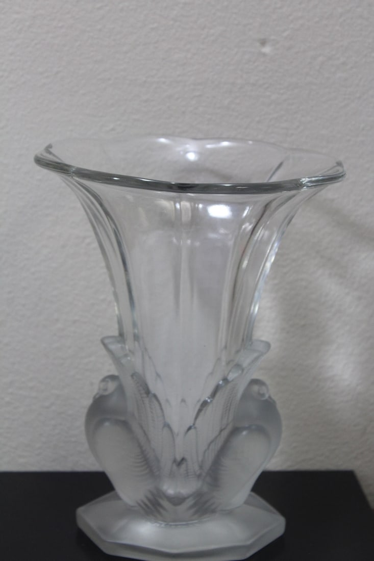 A Signed Tchecoslov Frost Glass Center Piece Vase: 9 1/2" tall