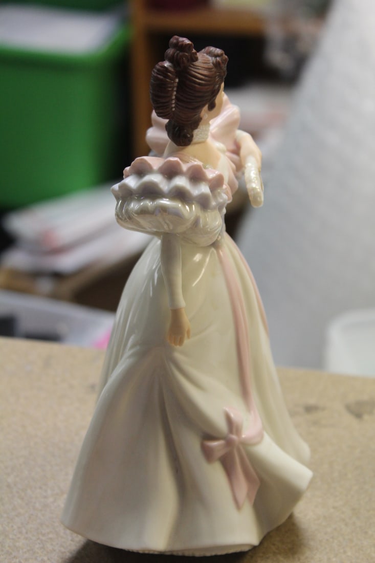 Lenox Figurine - 4