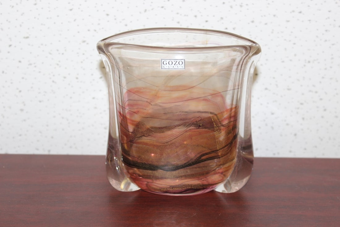 A Signed Gozo Pop Art Glass: or modern art glass - Made in Malta - 4 3/4"tall x 5" wide