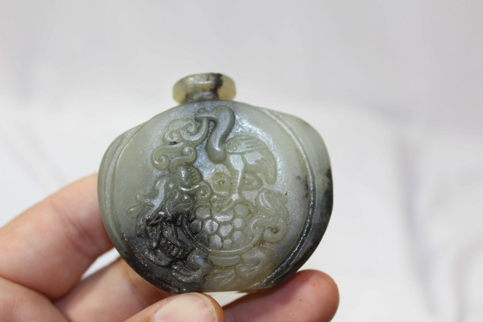 A Jade Snuff Bottle - 8