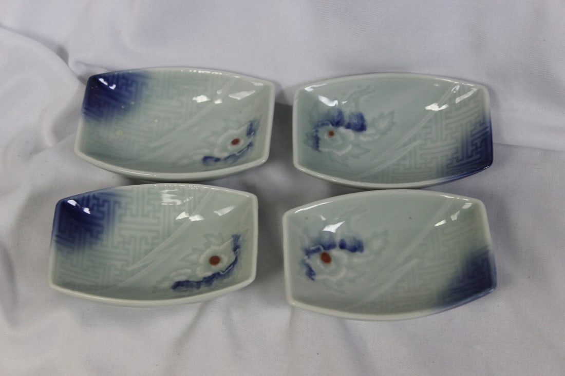 Lot of 4 Japanese Sauce Dishes: 3 1/4" long/across