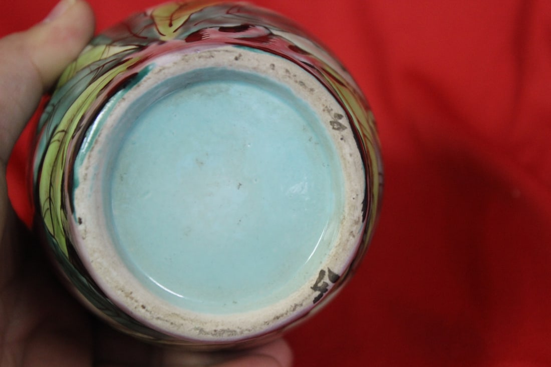 A Chinese Export Vase - 6