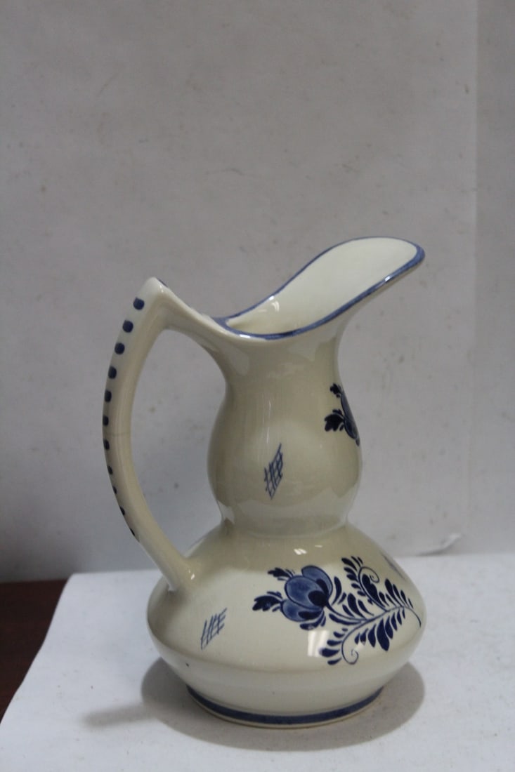 A Delft Ewer - 3