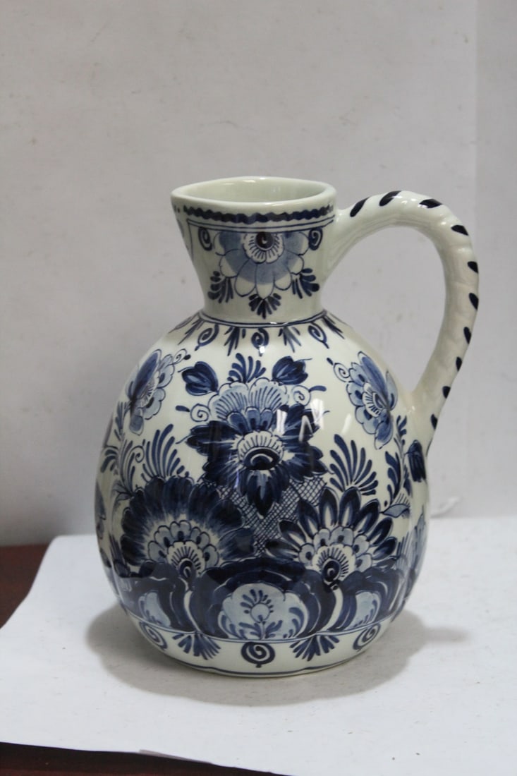 A Delft Ewer - 3