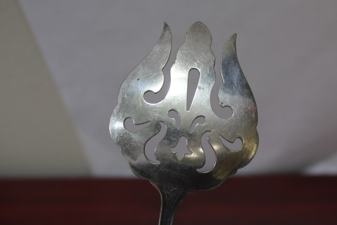 A Sterling Handle Serving Fork - 3