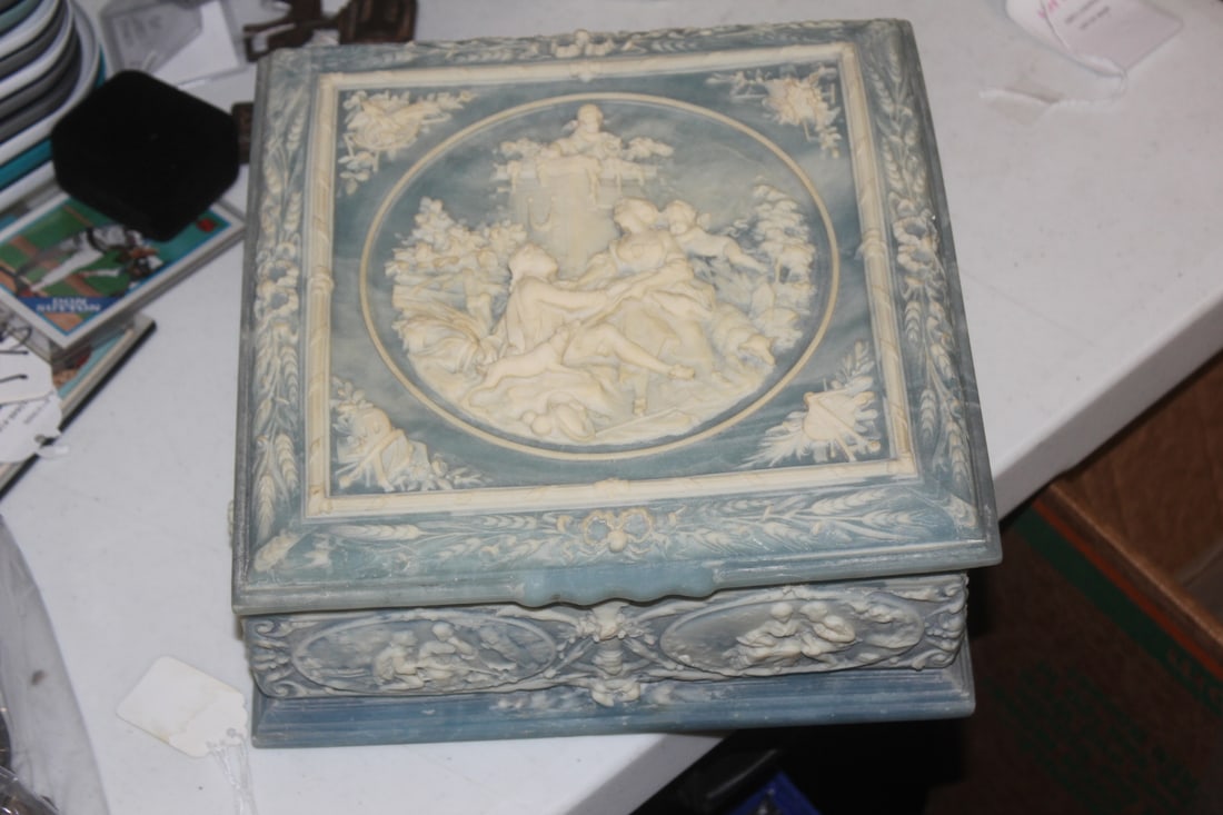 Incolay Stone Jewelry Box: Victorian style - with insert inside - 9 1/4" x 9 1/4" x 4"