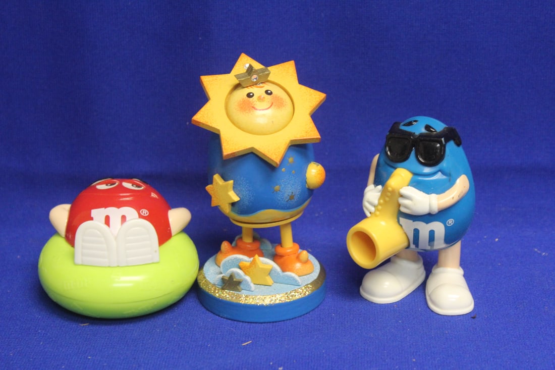 Lot of 3 Figurines: to include 2 M&M's and a duFTL - tallest= 4 3/8" - duftl= wood