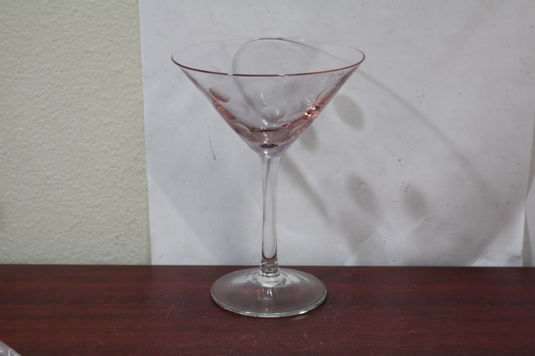 A Well Made Pink Champagne Goblet: facet cut design - 6 1/2" tall