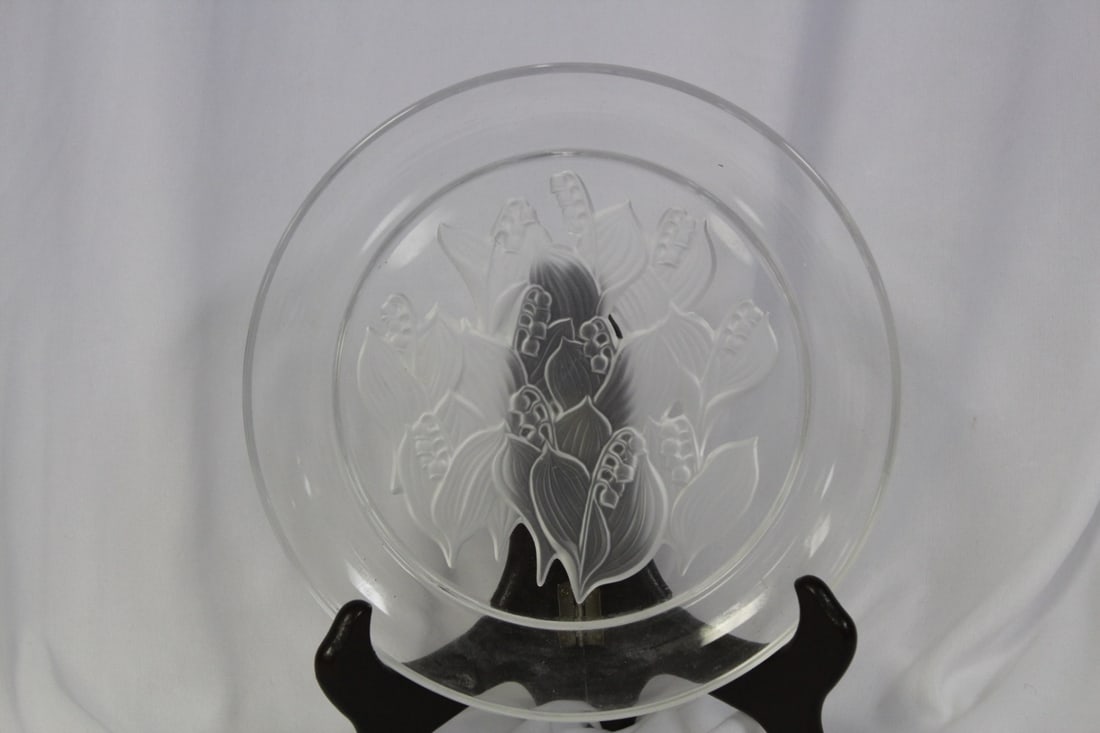 An Etched Glass or Frosted Glass Crystal Bowl: plate? - 8" in diameter