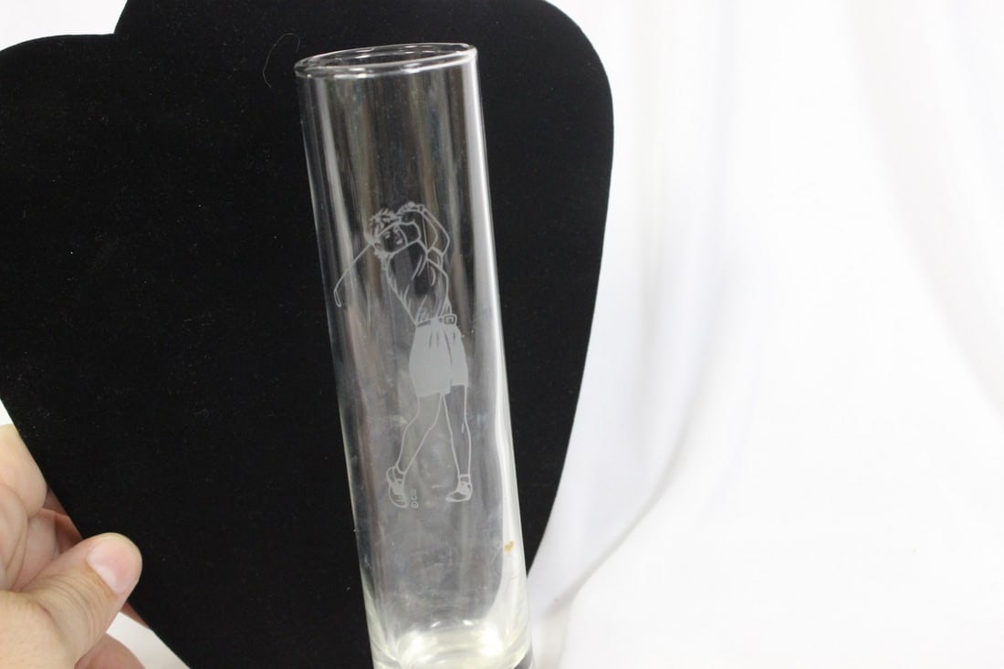 An Etched Vase - Golfer: 7 1/2" tall