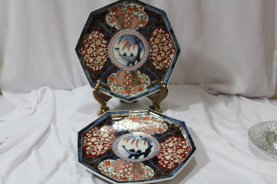A Pair of Japanese Imari Octagon Plates: 19th century - 8 3/8" in diameter each