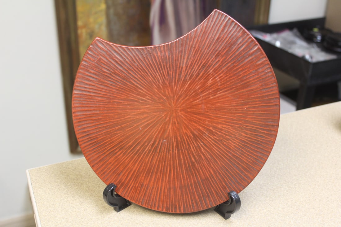 A Japanese Lacquer Tray: retro or retro style - 9 inches in diameter - unusual design