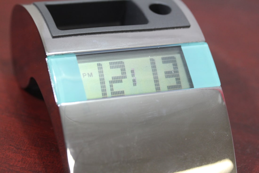 A Digital Desk Clock - 7