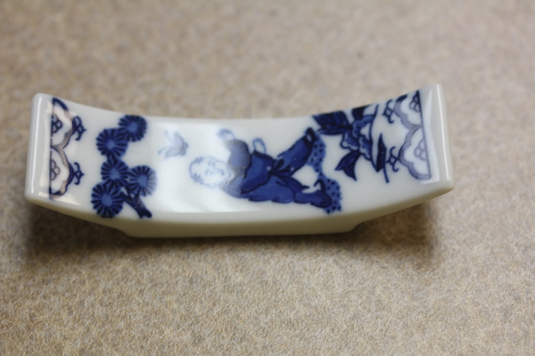 Japanese Porcelain Chop Stick Rest: as shown