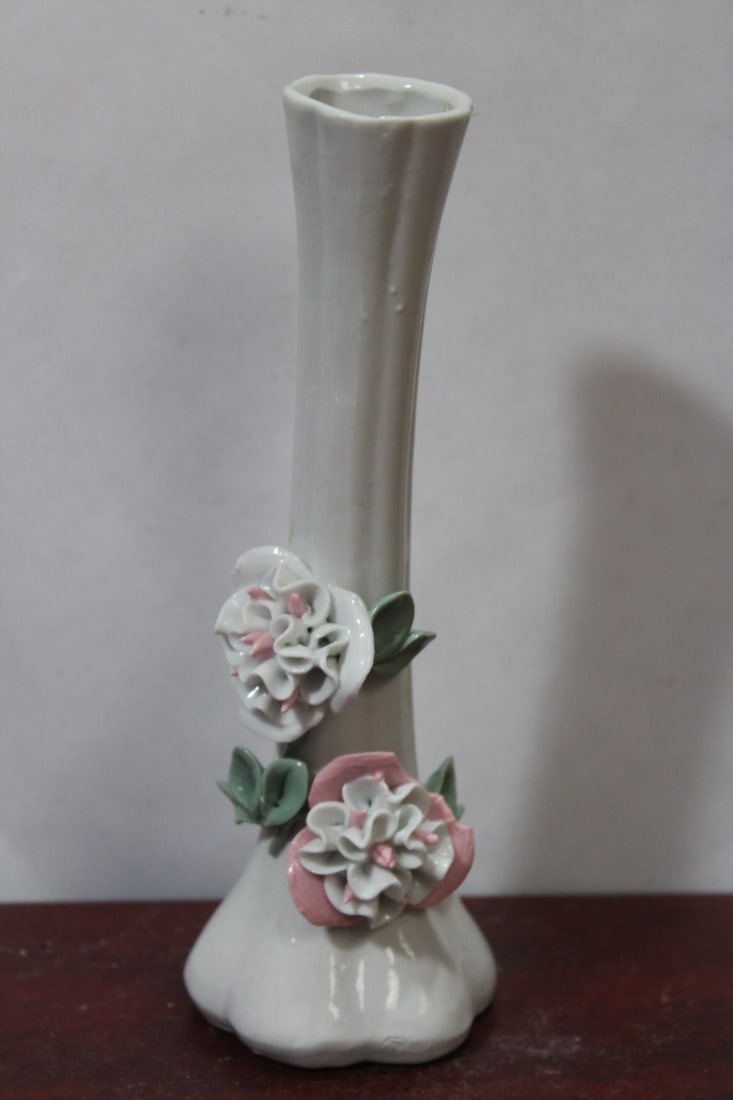 A Small Ceramic Rose Stem Vase: 7 1/8" tall