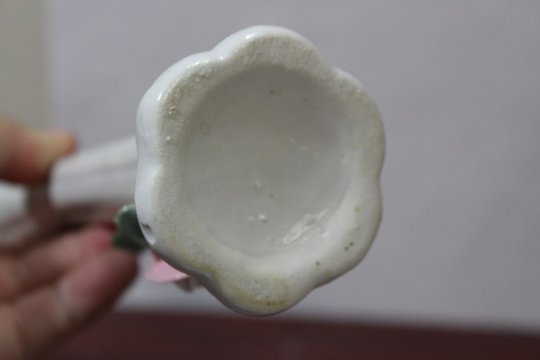 A Small Ceramic Rose Stem Vase - 6