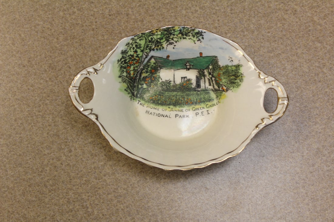 Royal Minton Two Handle Trinket Bowl: Royal Minton P.E.I National Park - 5 7/8" across