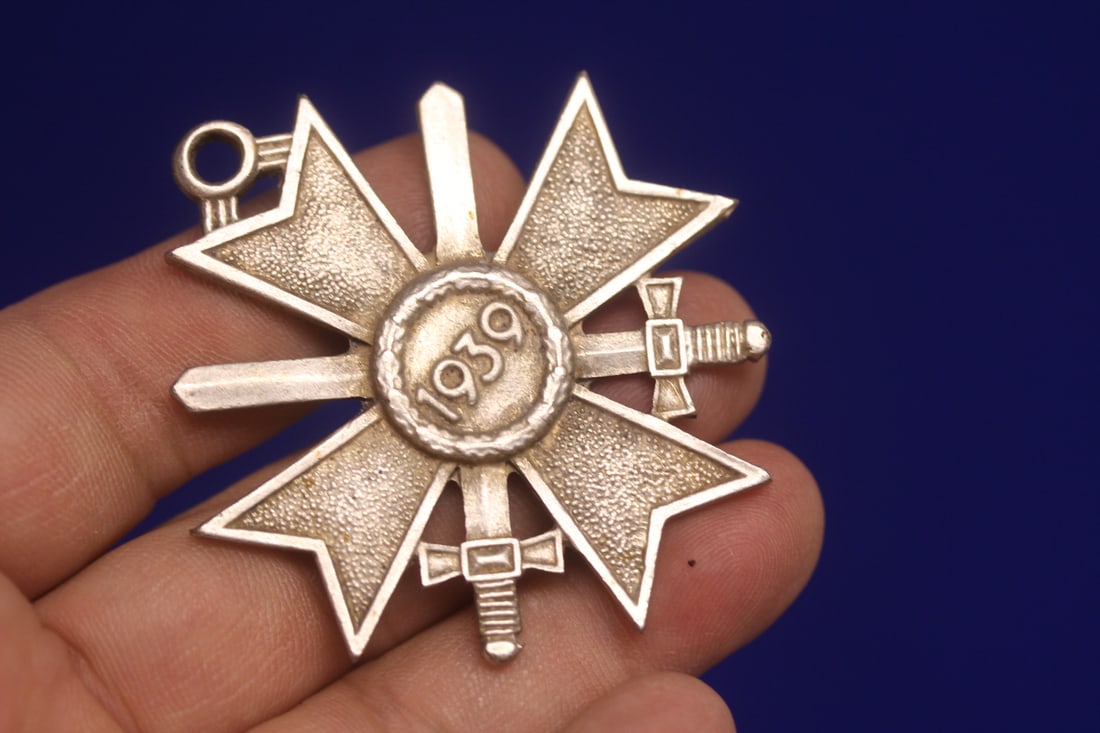 Dated 1939 German Pendant - 3