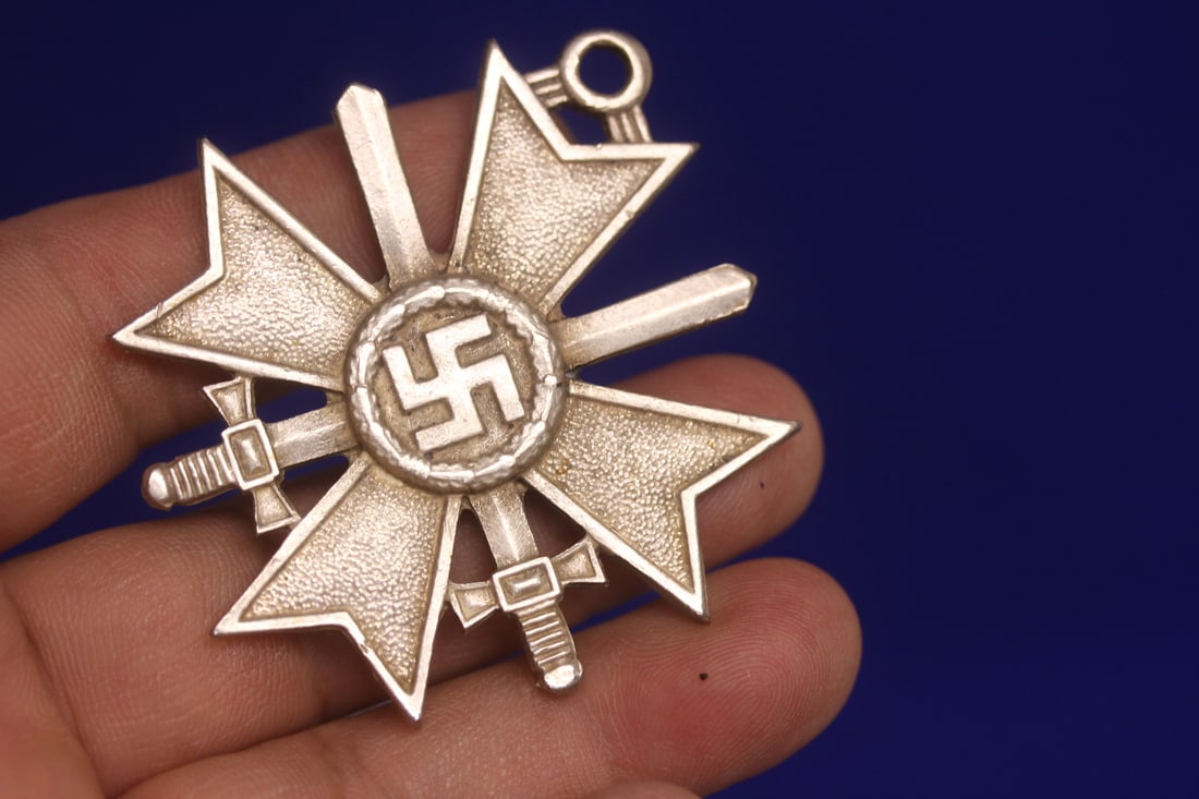 Dated 1939 German Pendant - 4