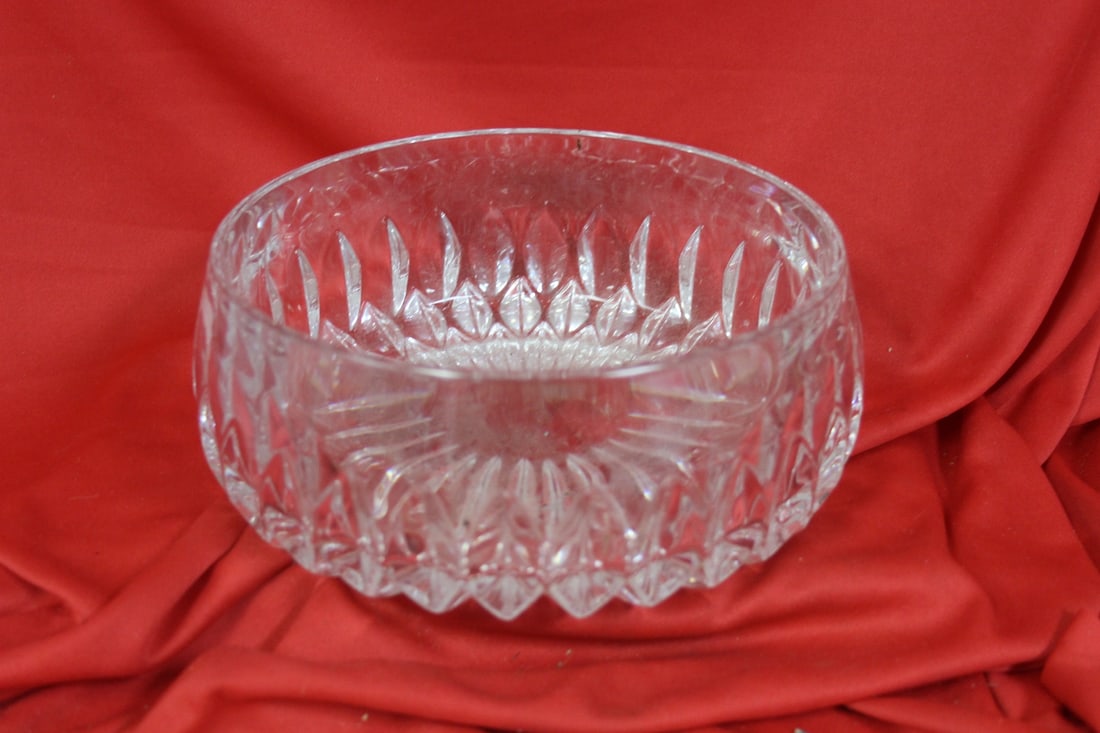 A Gorham Crystal Bowl: 7 1/2" in diameter