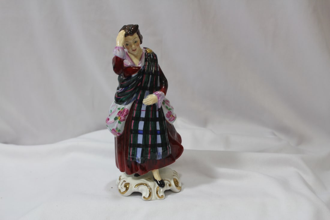 A Radnor Figurine: 7" tall
