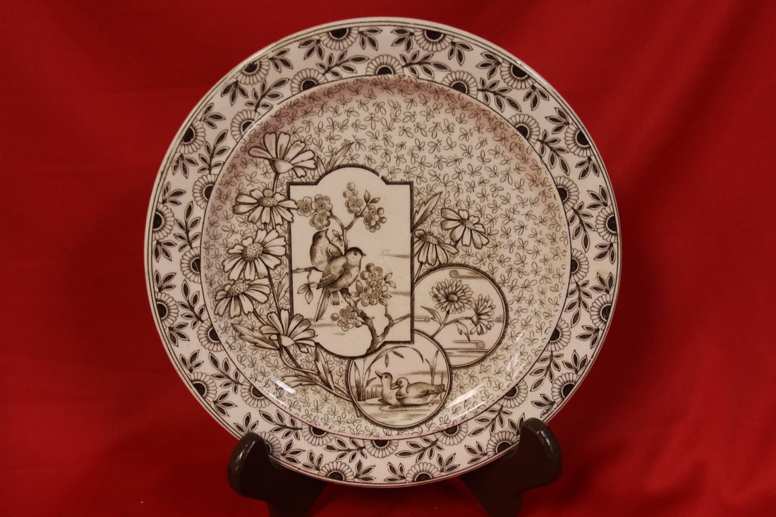 An Antique/Vintage Devonshine Plate: 8 1/2" in diameter - Ridquary Pottery - most likely 19th century