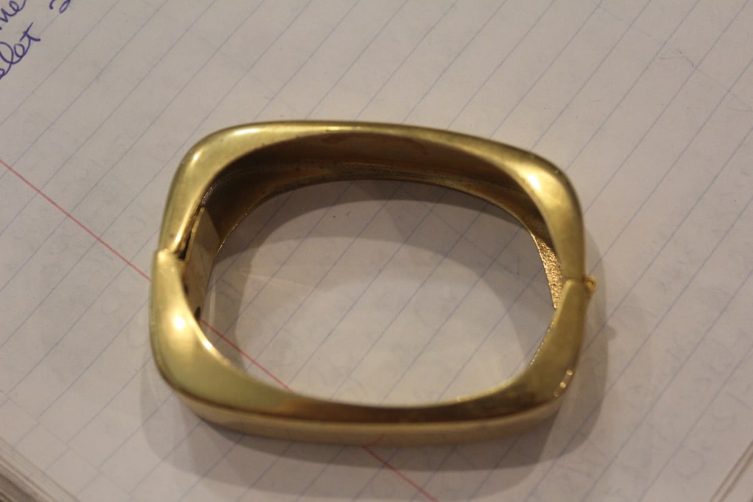 Retro Metal Hinged Bangle Bracelet: square/rectangular