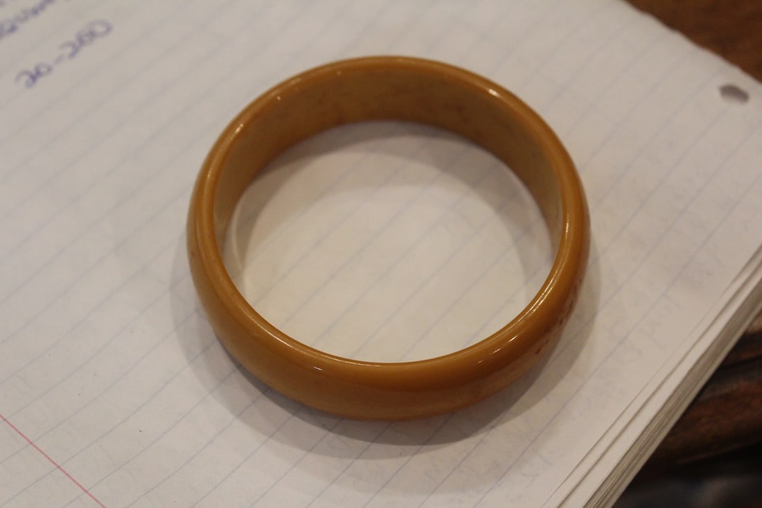 Vintage Bakelite/Lucite Bangle Bracelet: inside diameter= 2 3/8"