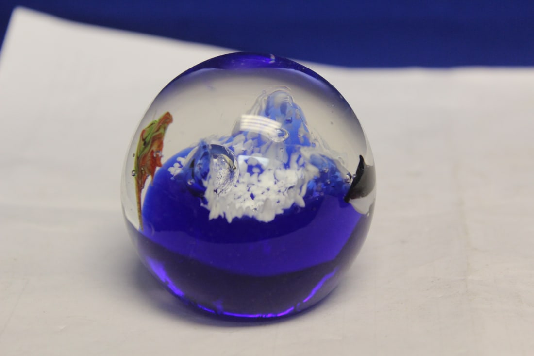 Artglass Paperweight (1 of 3)