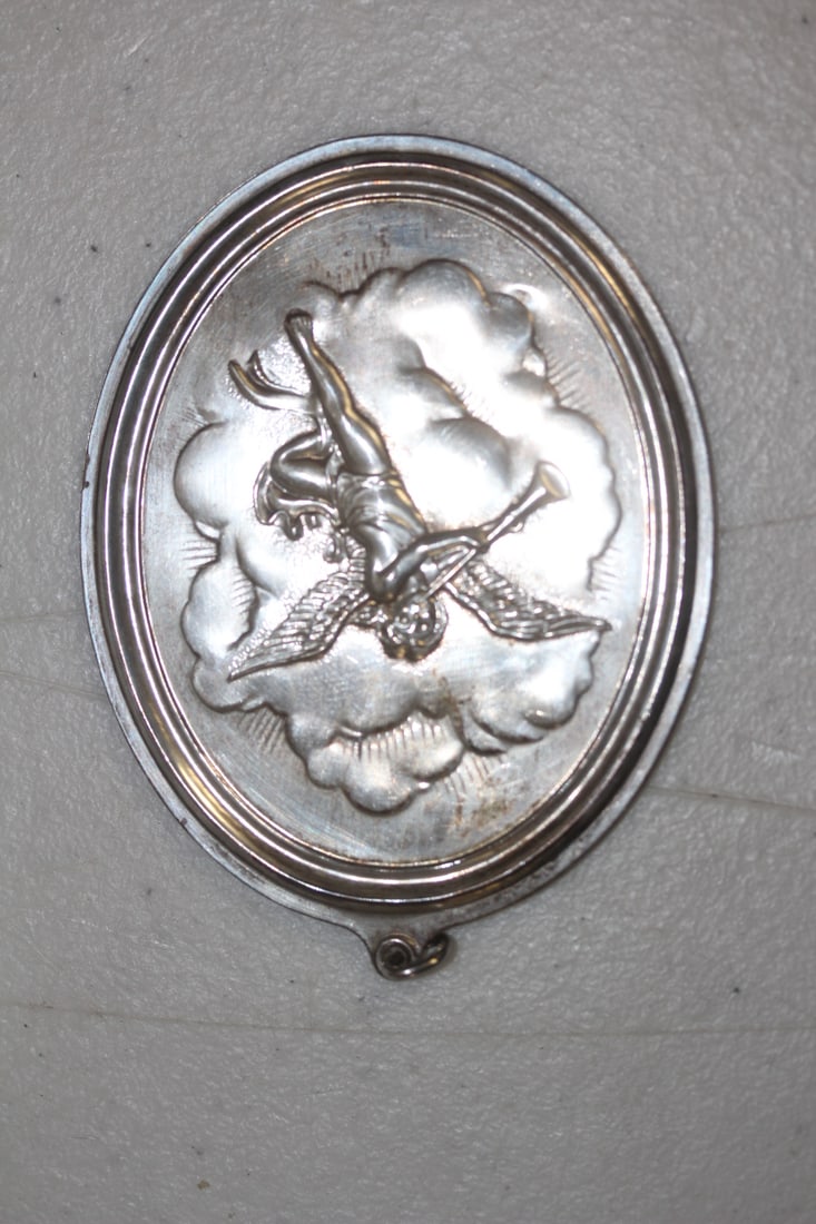 Sterling Christmas Ornament: as shown on photos