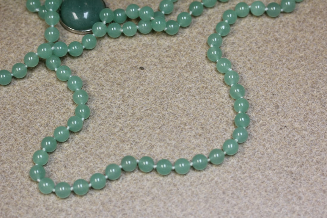 Jade necklace - 2